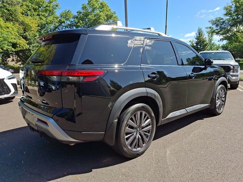 Certified 2024 Nissan Pathfinder SL w/ SL Premium Package AWD/4WD image 6