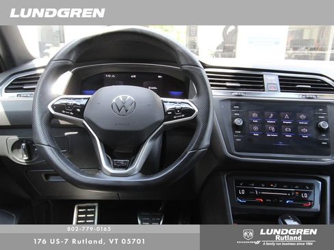 Used 2023 Volkswagen Tiguan SE R-Line image 5