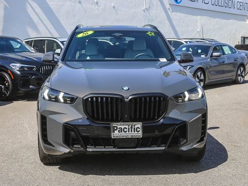 Used 2026 BMW X5 sDrive40i w/ M Sport Package RWD image 2
