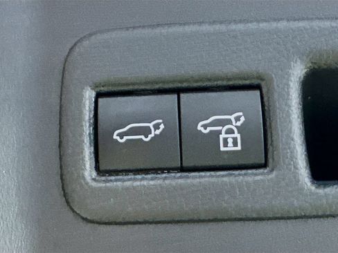 Used 2023 Subaru Solterra AWD image 32