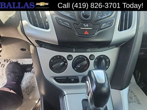 Used 2012 Ford Focus SE FWD image 13