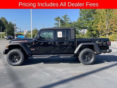 Used 2023 Jeep Gladiator Mojave AWD/4WD image 2