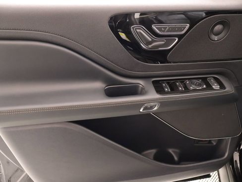 New 2026 Lincoln Aviator Reserve AWD/4WD image 17