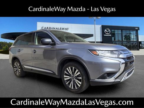 Used 2020 Mitsubishi Outlander ES FWD image 1