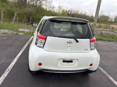 Used 2014 Scion iQ image 6