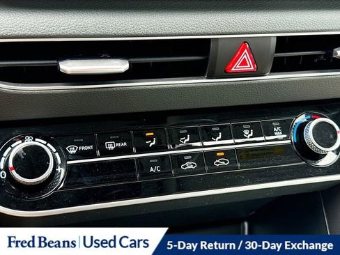 Used 2023 Hyundai Sonata SE w/ Preferred Accessory Package image 16