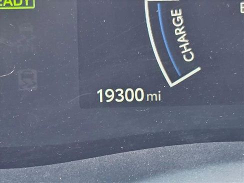 Used 2025 Toyota Camry LE image 11