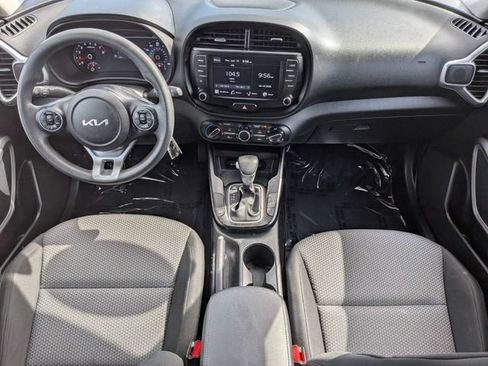 Used 2022 Kia Soul LX FWD image 14