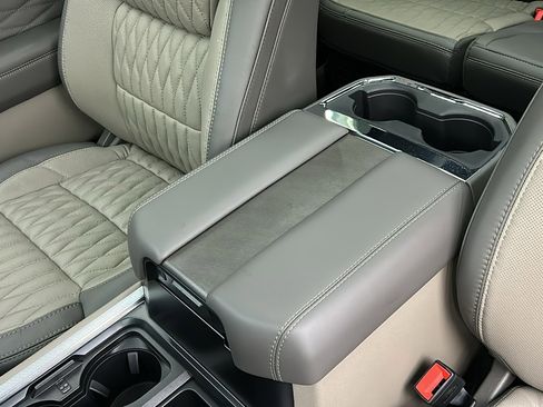 Used 2026 Ford F450 Platinum w/ Platinum Plus Package image 27