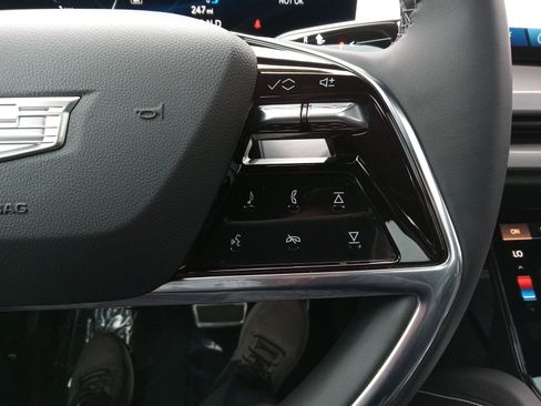 Used 2026 Cadillac Vistiq Sport w/ LPO, Floor Liner Package image 19