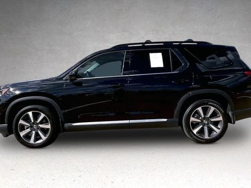 Used 2024 Honda Pilot Elite image 3