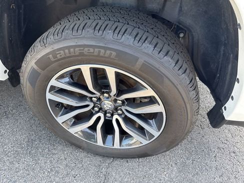 Used 2025 RAM 1500 Limited AWD/4WD image 56