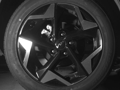 Used 2025 Kia Seltos S image 15