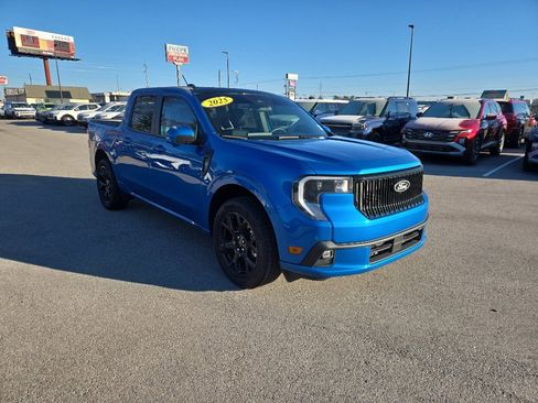 Used 2025 Ford Maverick Lobo image 1