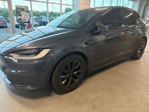 Used 2022 Tesla Model X AWD/4WD image 3