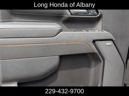 Used 2025 GMC Sierra 2500 AT4 w/ AT4 Premium Plus Package AWD/4WD image 13