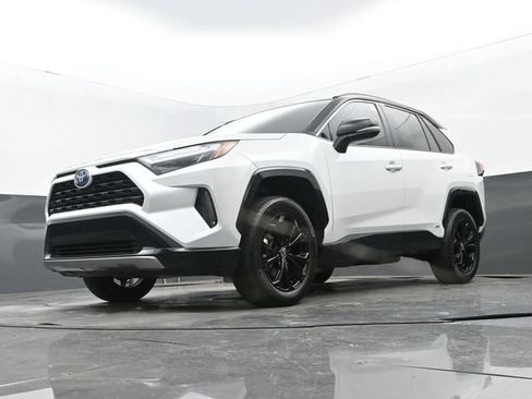 Used 2023 Toyota RAV4 XSE AWD/4WD image 27