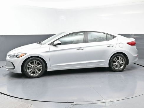 Used 2018 Hyundai Elantra SEL image 6