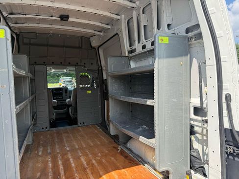 Used 2018 Nissan NV 2500 S RWD image 24