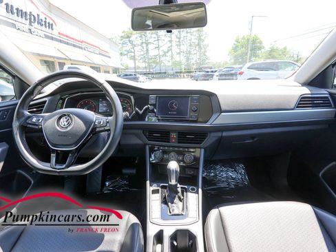 Used 2019 Volkswagen Jetta SE FWD image 29
