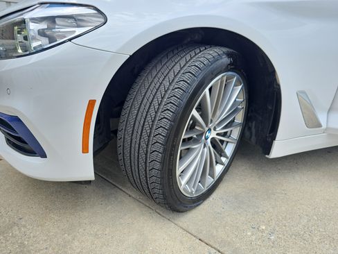 Used 2020 BMW 540i w/ Convenience Package RWD image 31