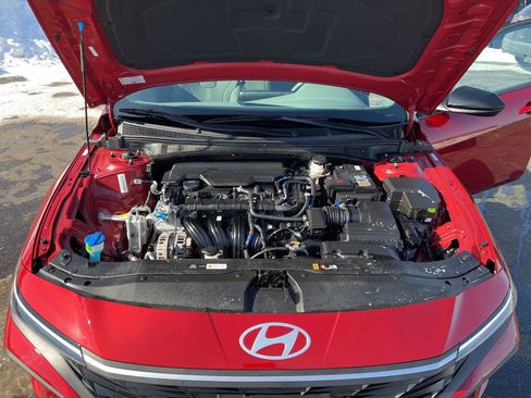 New 2025 Hyundai Elantra Sport image 39