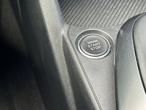 Used 2025 Kia K4 FWD image 21
