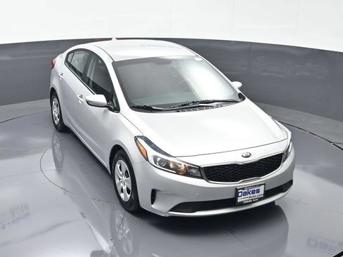 Used 2017 Kia Forte LX FWD image 42