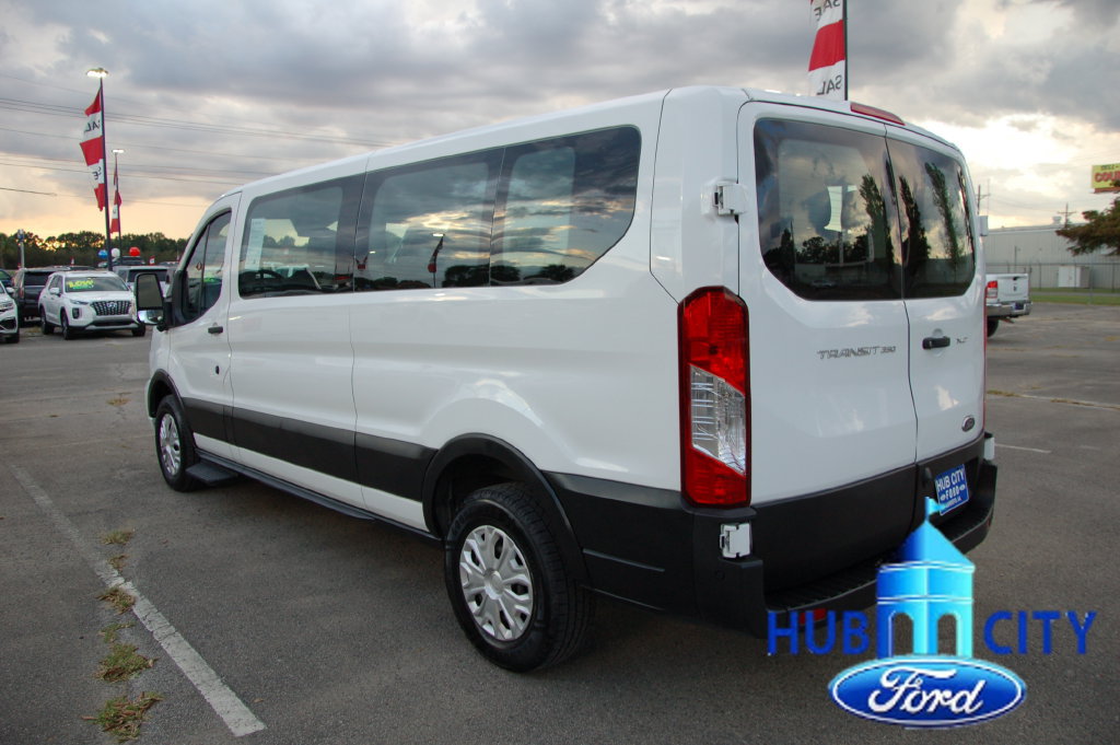 Used 2023 Ford Transit 350 XLT RWD image 3