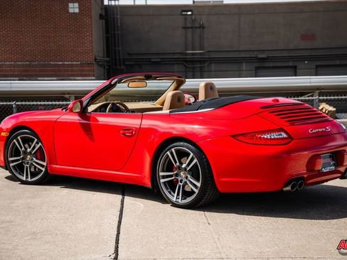 Used 2012 Porsche 911 Carrera S w/ Infotainment Pkg image 5