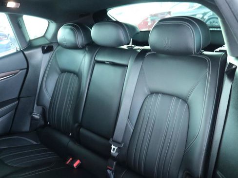 Used 2018 Maserati Levante GranLusso AWD/4WD image 30