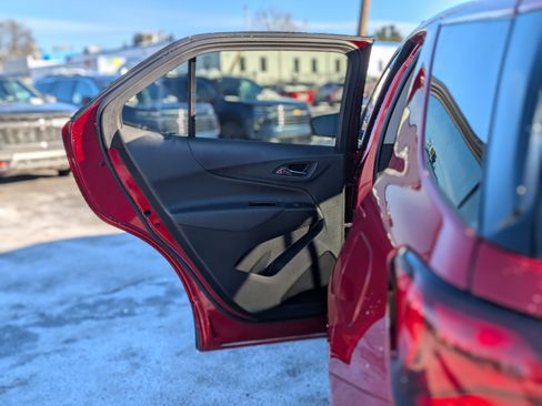 Certified 2022 Chevrolet Equinox LT image 32