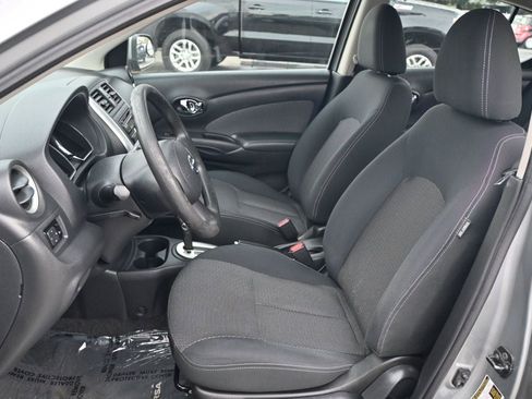 Used 2014 Nissan Versa SV image 10