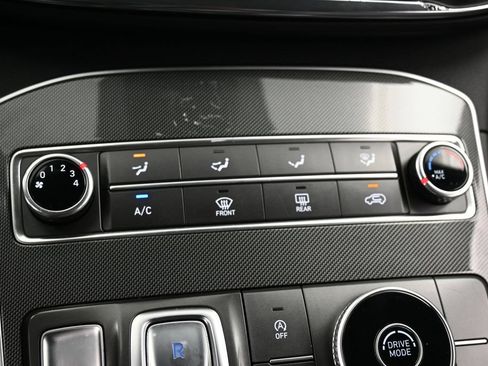 Used 2021 Hyundai Santa Fe SE FWD image 19