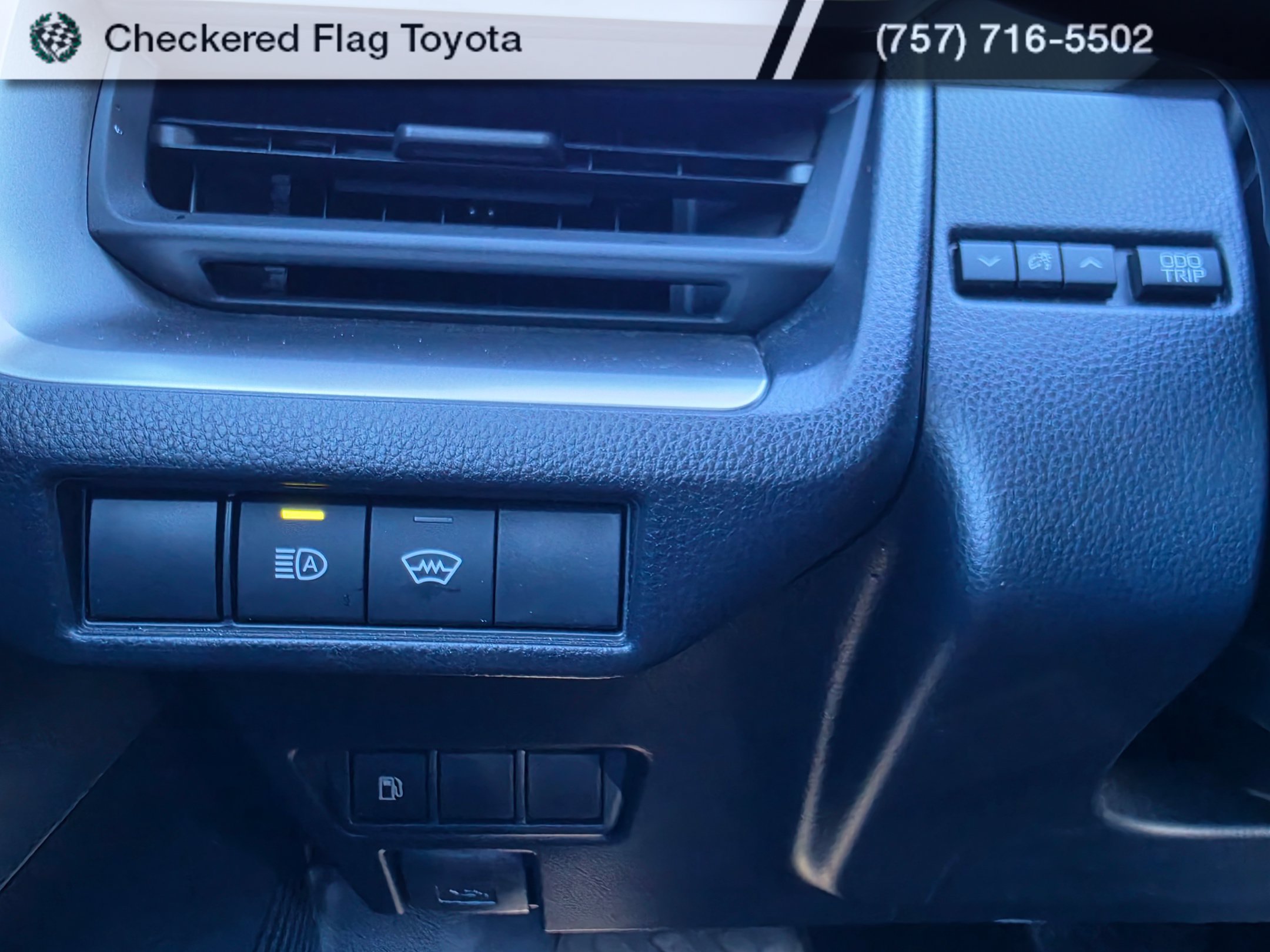 Certified 2026 Toyota Prius LE AWD/4WD image 10
