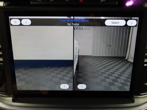 Used 2024 Ford F150 Lariat image 19