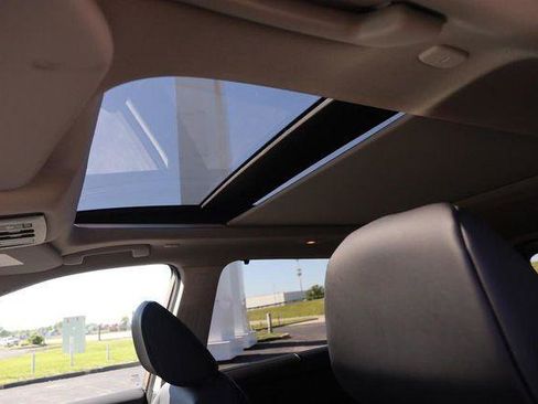 Used 2024 Nissan Rogue SV w/ SV Premium Package FWD image 9