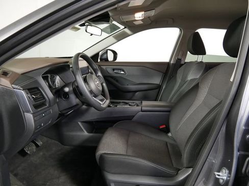 Used 2023 Nissan Rogue SV image 14