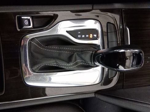 Used 2018 Buick Regal Essence FWD image 24