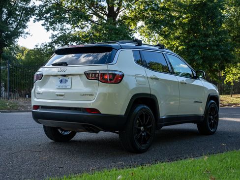 Used 2018 Jeep Compass Limited w/ Navigation Group AWD/4WD image 5
