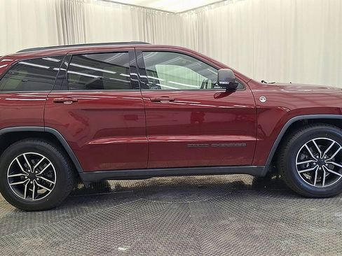 Used 2019 Jeep Grand Cherokee Trailhawk AWD/4WD image 6