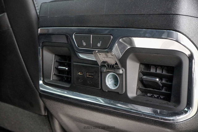 Used 2019 Chevrolet Silverado 1500 High Country w/ Technology Package AWD/4WD image 42