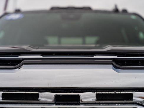 Used 2025 GMC Sierra 3500 Denali w/ Denali Reserve Package image 16