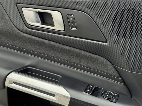 Certified 2024 Ford Mustang Coupe image 25