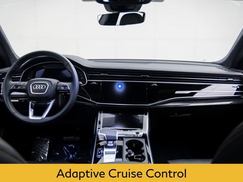 Used 2024 Audi Q8 Prestige w/ Prestige Package image 9