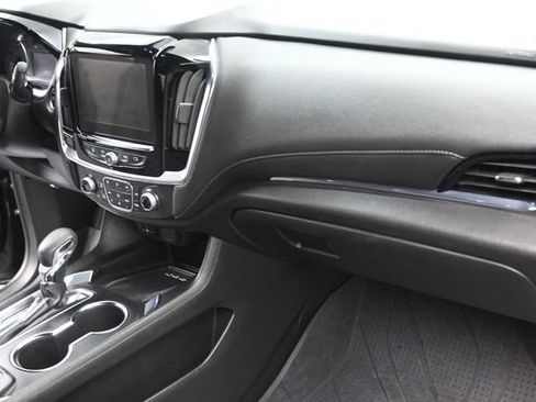 Used 2023 Chevrolet Traverse LT FWD image 31