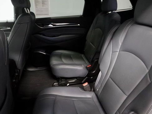 Used 2024 Buick Enclave Premium image 25