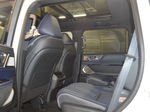 New 2026 INFINITI QX80 4WD image 37