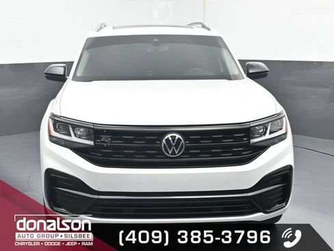 Used 2022 Volkswagen Atlas SEL R-Line AWD/4WD image 3