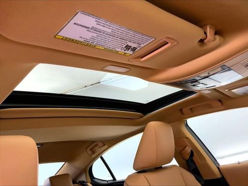 Used 2025 Lexus ES 300h F Sport w/ Technology Package FWD image 26